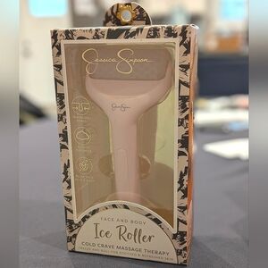 Jessica Simpson Face and Body Pink Ice Roller